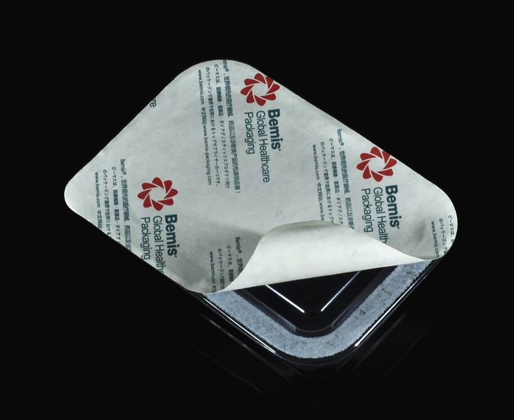 醫(yī)療器械使用的透明吸塑盒與蓋材是怎么密封上去的呀？